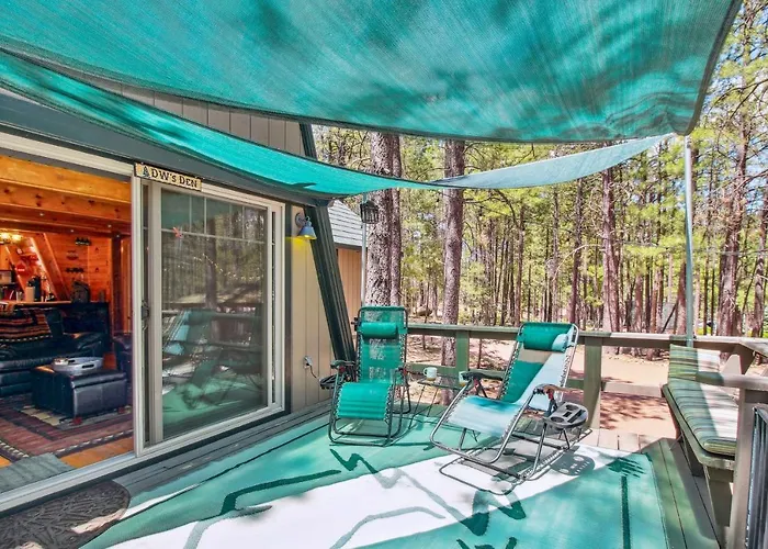 Near Trails: Forest Retreat W/ Backyard Oasis Holiday home *