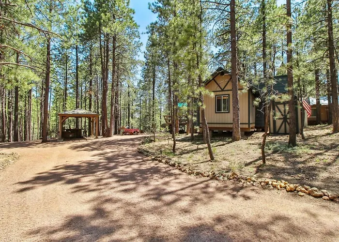 Holiday home Near Trails: Forest Retreat W/ Backyard Oasis