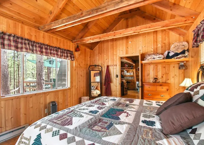 Holiday home Near Trails: Forest Retreat W/ Backyard Oasis